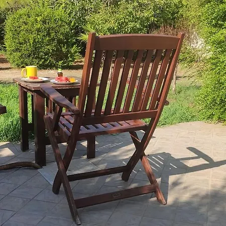 Vila Seaside With Hot Tub, 5mins Walk From The Sea